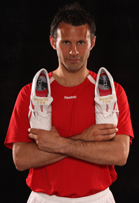 ryan giggs family. Giggs has been with Reebok